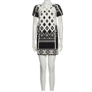 𝅺Tibi embellished b&w geo print T dress